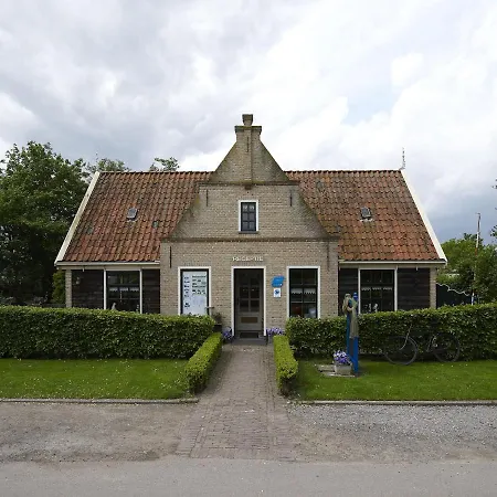 Villa Comfortable Near The Wadden Sea Hippolytushoef