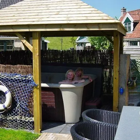 Comfortable Near The Wadden Sea Βίλα Hippolytushoef